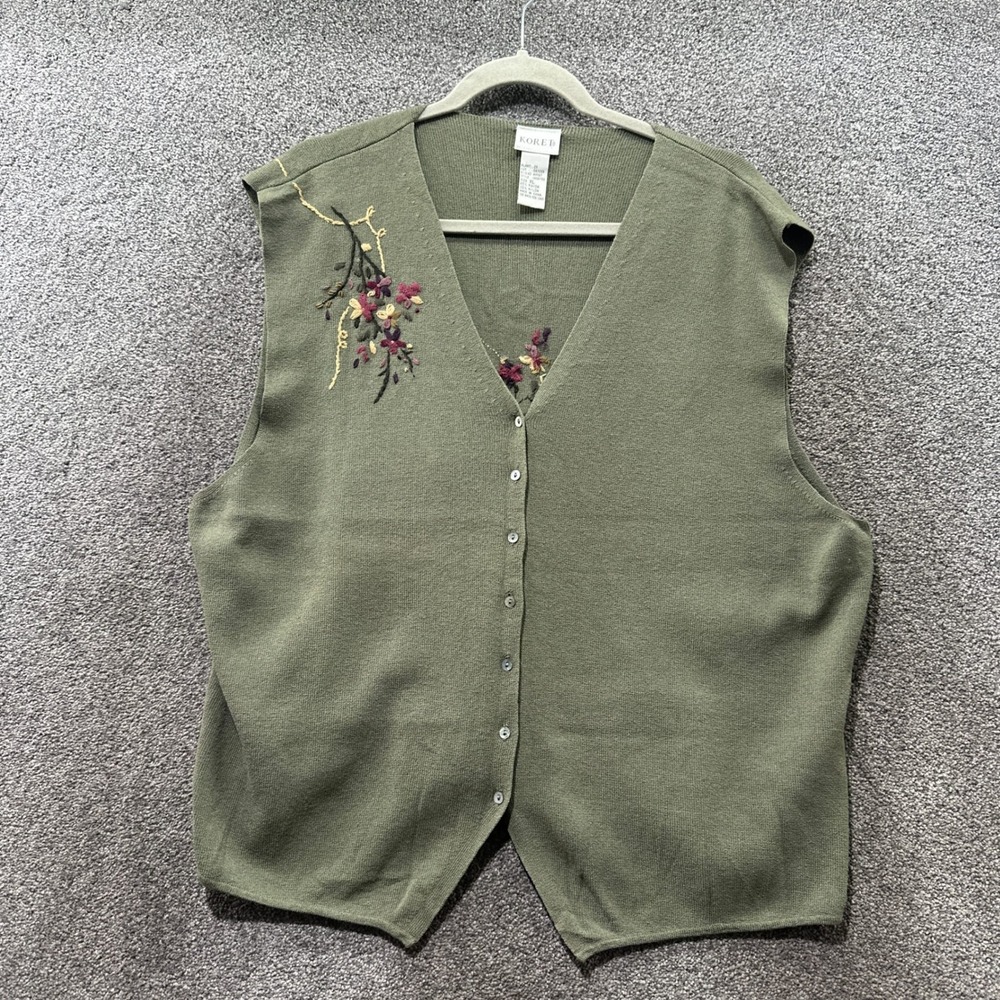 VTG Koret Women XL Sage Green Floral Embroidered Knit Button Up Sweater Vest